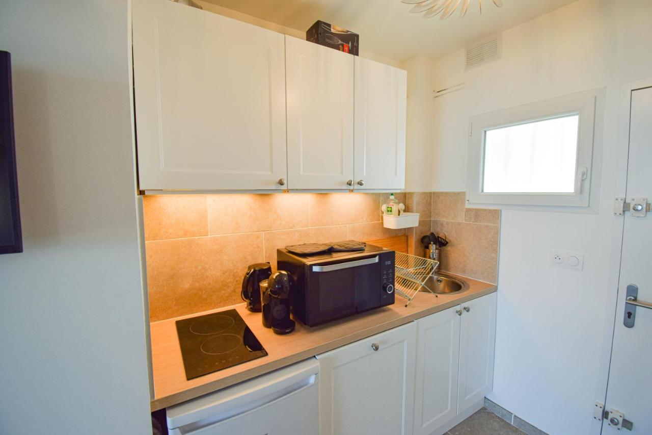 Pin Laricio Apartment Grimaud Bagian luar foto
