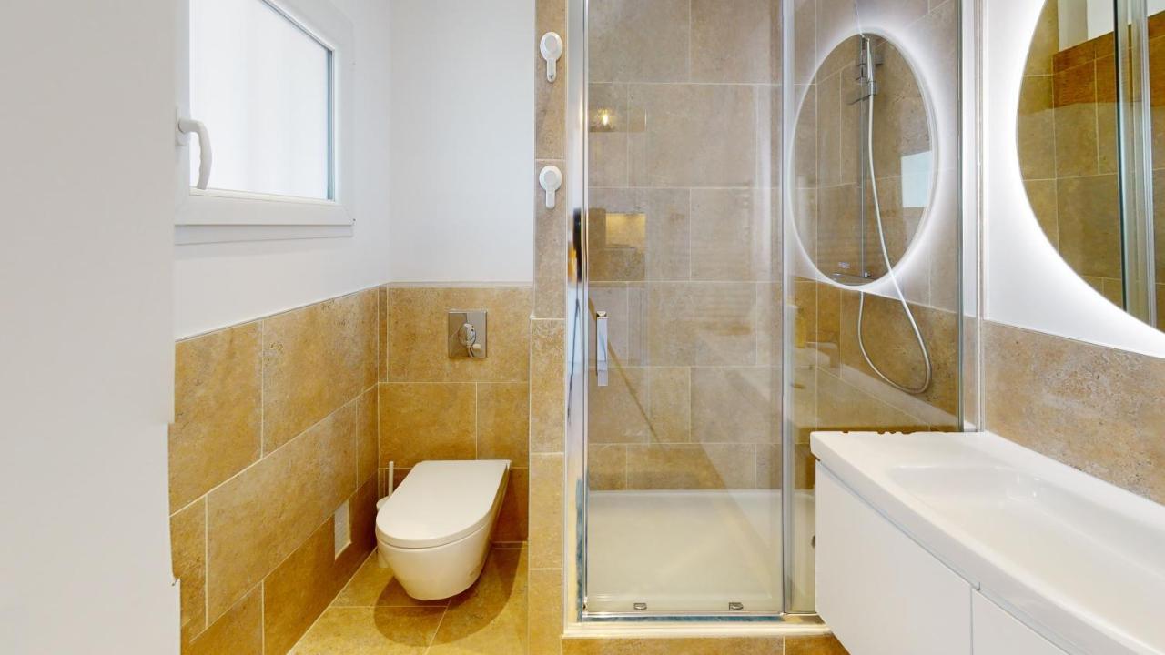 Pin Laricio Apartment Grimaud Bagian luar foto